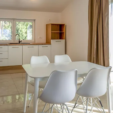 Adelsberg Inn-1 By Interhome Apartman